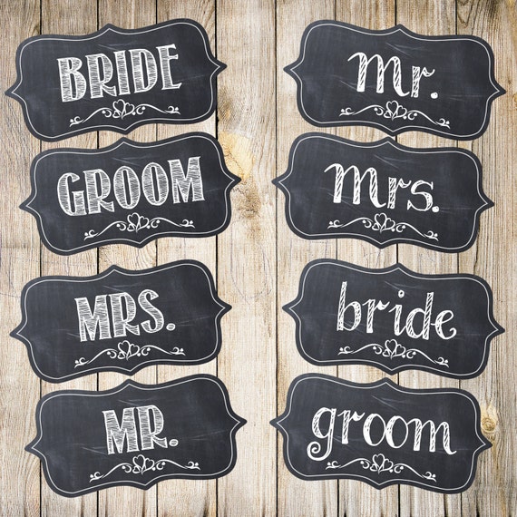 Mr & Mrs Wedding Sign DIY / Bride Groom Wedding Sign / Chalkboard Style /Engagement Photo Prop Engagement Party Decoration - FILE to PRINT Il_570xn