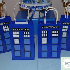Doctor Who Party Favor / Gift Bag DIY - Tardis Birthday Party Printable - FILE to PRINT