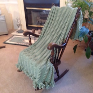 NEW Frosty Green Afghan/Throw/Blanket, Hand Crocheted, For Chair/Couch/Bed, All ages/Genders, Machine Wash/Dry, Free Shipping, Made in USA