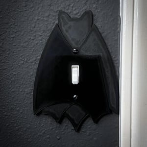 Hanging Bat Shaped toggle Light Switch Cover