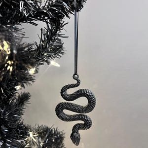 Gothic Dark Academia Halloween Julgran Splittersäkra Ornament Dekor - Orm