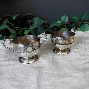 Vintage Benedict Manufacturing Co Silverplate Creamer & Sugar Bowl set