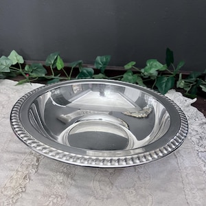 WM A Rogers Silver Plate Serving Bowl 11&quot;W