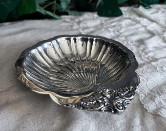 Plato para dulces estilo barroco vintage de Wallace, modelo 277, chapado en plata, con forma de concha.