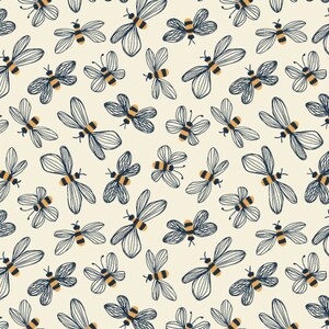 Könnte beinhalten: Ein nahtloses Muster mit einem sich wiederholenden Design von Bienen in Schwarz und Gelb auf cremefarbenem Hintergrund.