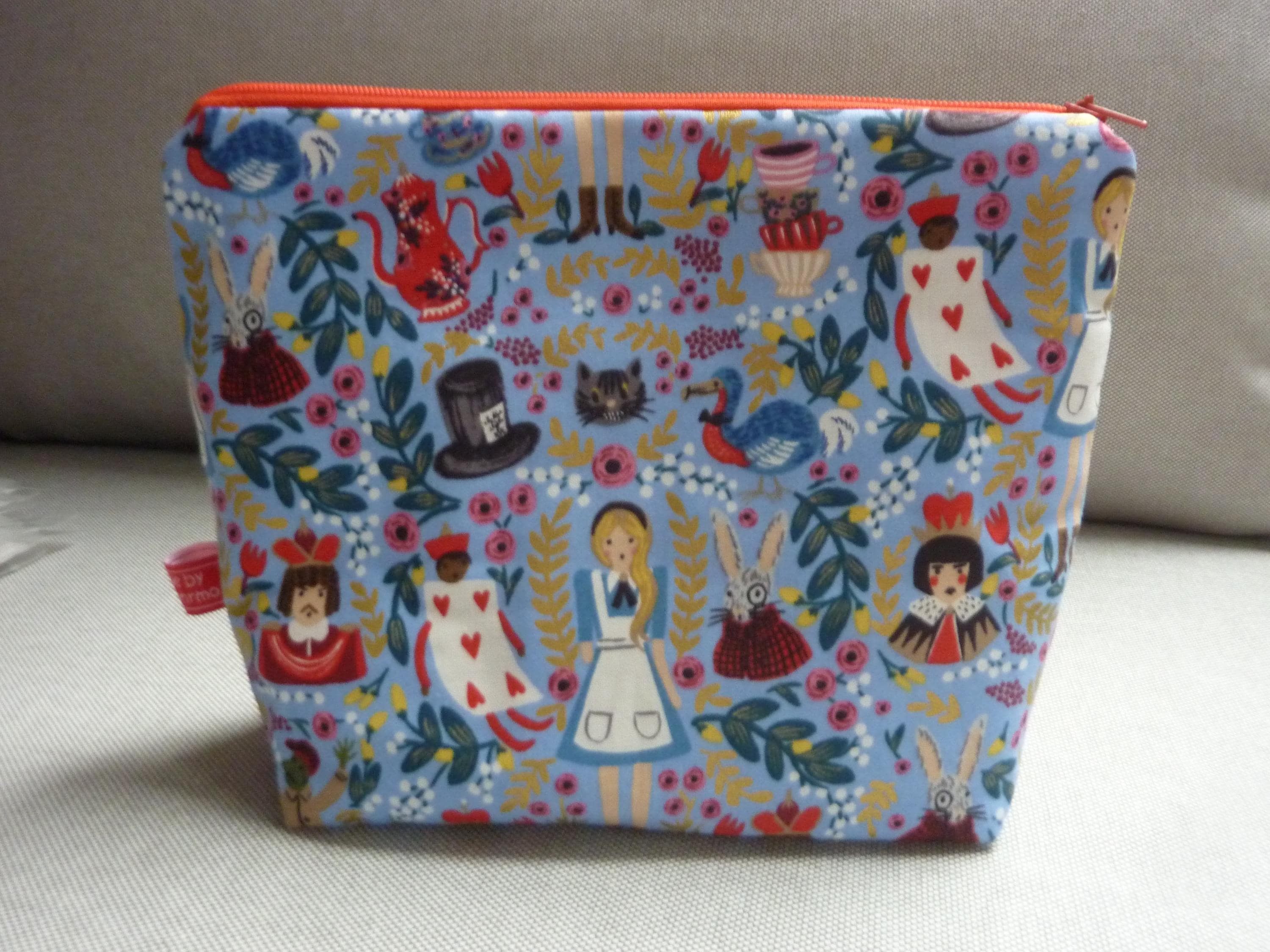 Alice Im Wunderland Kosmetiktasche – Mit Spruch 'We Are All Mad Here' Als Geschenk-Idee