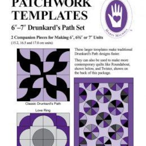 Può includere: Un set di modelli patchwork viola e neri su sfondo bianco. Il testo recita "PERFECT PATCHWORK TEMPLATES" e "6"-7" Drunkard's Path Set". Il set include modelli per unità da 15,2, 16,5 o 17,8 cm.