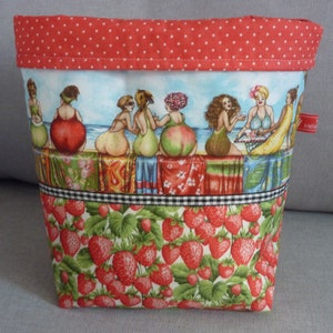 Fabric basket, utensils, fruit ladies, surfer beach, maritime, strawberries