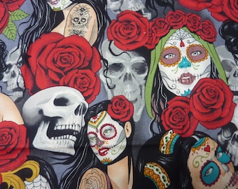 NOCTURNA zwarte doodskoppen rozen Mexico 0,5 meter katoenen stof van Alexander Henry zeldzaamheid