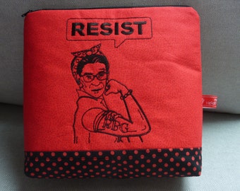 Kosmetiktasche We can do it  Ruth Bader Ginsburg RESIST Widerstand Tattoo Rosie the Riveter