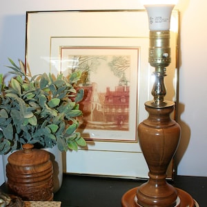 ERSTAUNLICHE 60/70er Jahre hand geschnitzte Vintage gedrechselte Akzent Tischlampe, Retro Deko, Mid Century Modern Wohnkultur, Handwerker Massivholz Schreibtischlampe