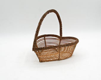 Vintage 1980s Gold Metal Heart Basket with Twisted Handle, Tabletop Home Decor, Small Decorative Storage Bowl, Romantic Gift Idea