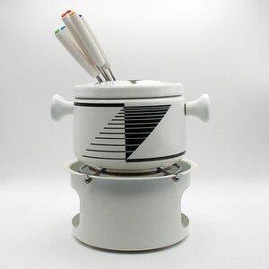 Vintage classic 1980s enamel fondue pot with a metal base and wood handle and 6 forks, Black and White design Modern Retro Dinner Party