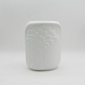 Vintage AK Kaiser White Bisque Vase - Michaela Frey Design 669 - Mid Century West Germany Art Pottery - Minimalist Floral Relief
