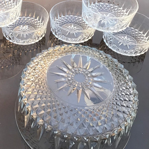 French Arcoroc Glass Salad/Serving Bowl Glass Starburst Design, J. G. Durand Co., Easter Crystal Salad Bowls Elegant