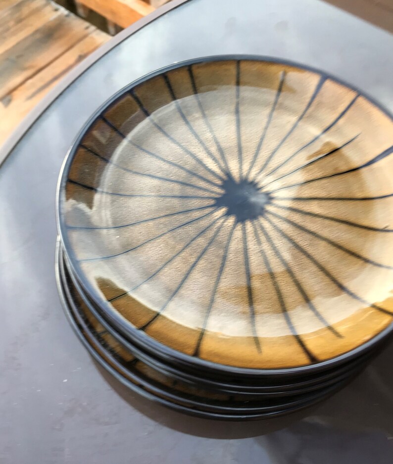 Mikasa Stoneware Fairfax Lunch Plates Microwaveable and Dishwasher Safe