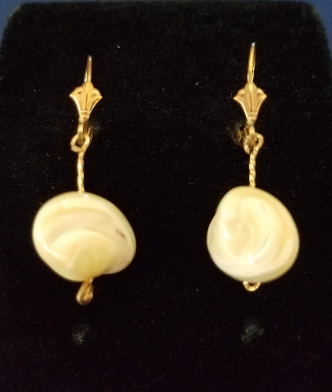 rose gold shell earrings