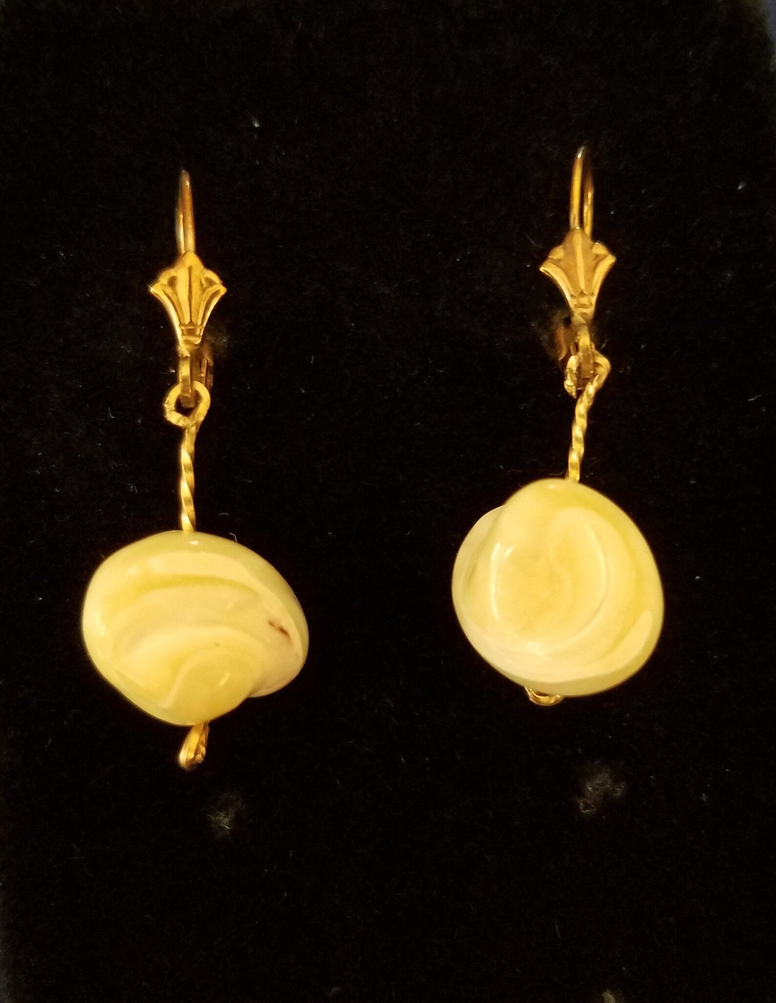 rose gold shell earrings