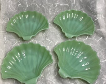 Anchor Hocking Fire-King Jade-ite sea shell candy dish.