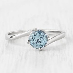 1ct Natural Aquamarine solitaire ring in Titanium or White Gold - engagement ring - wedding ring - handmade ring