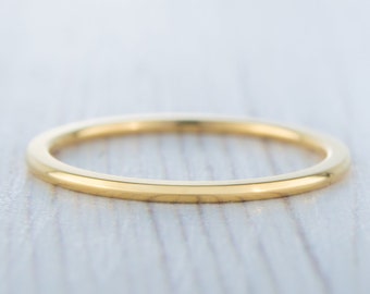 1mm Wide, filled 18ct Yellow gold Plain Wedding band Ring - gold ring