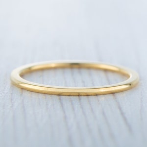 1mm Wide, filled 18ct Yellow gold Plain Wedding band Ring - gold ring