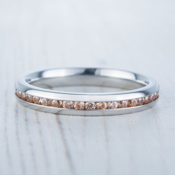 Natürlicher Citrin 3 mm Breiter voller Eternity Ring / Stapelring in Weissgold oder Titan - Ehering - Verlobungsring