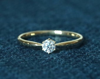 Real HPHT Lab diamond or Moissanite solitaire engagement ring in solid gold or platinum