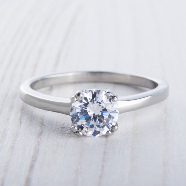 ¡En venta! Anillo solitario simulado de diamantes hecho por el hombre de 1 qt en titanio u oro blanco - anillo de compromiso - anillo de boda - anillo hecho a mano