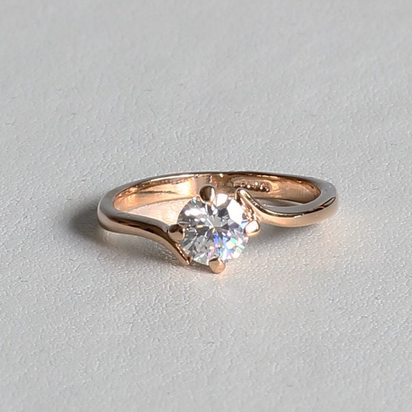 ON SALE! 18ct Rose gold Solitaire ring with 0.85ct white simulated diamond - engagement ring