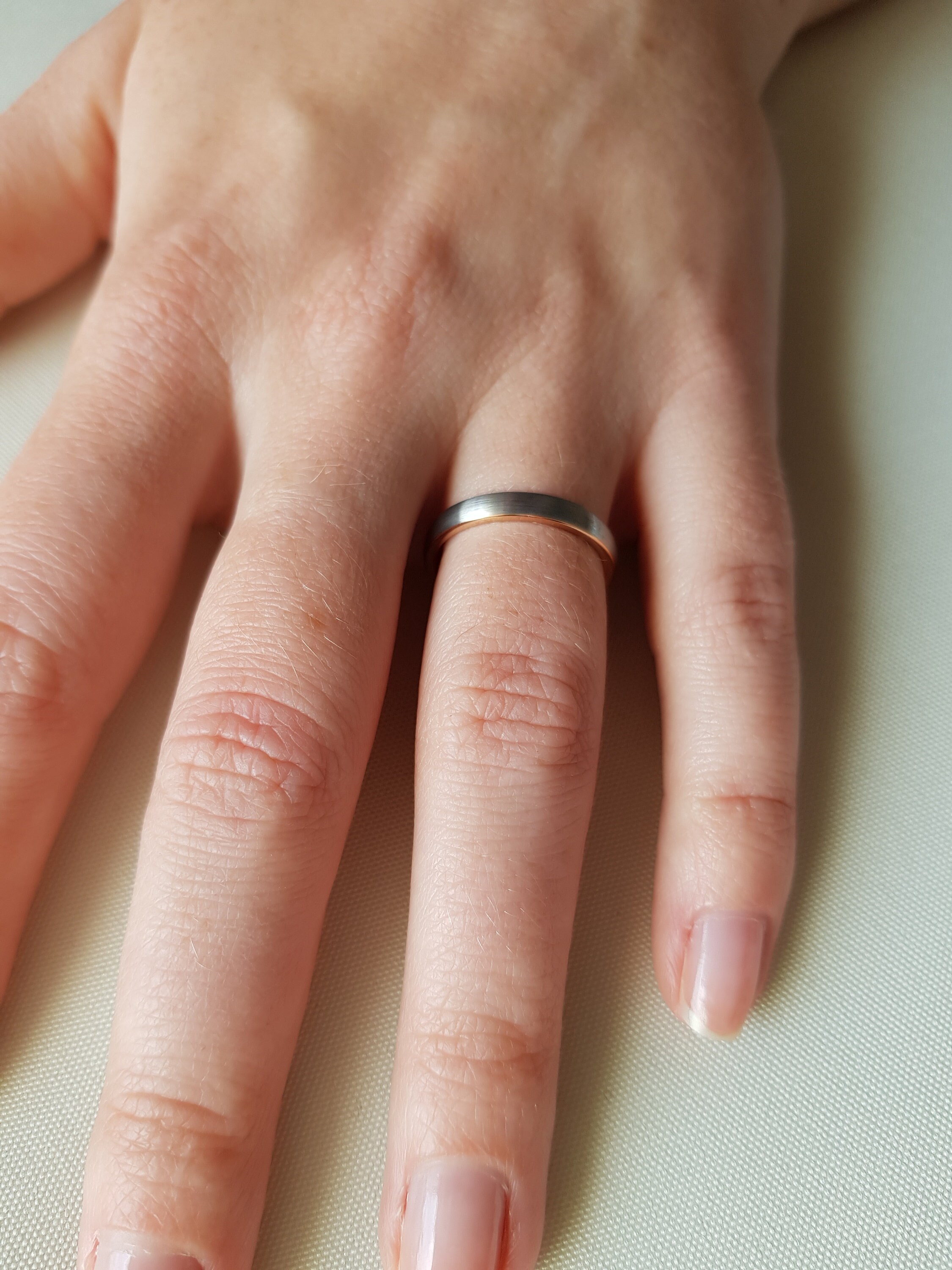 Fede nuziale da 3 mm in oro rosa 14 carati e titanio spazzolato per uomo e donna - Italia