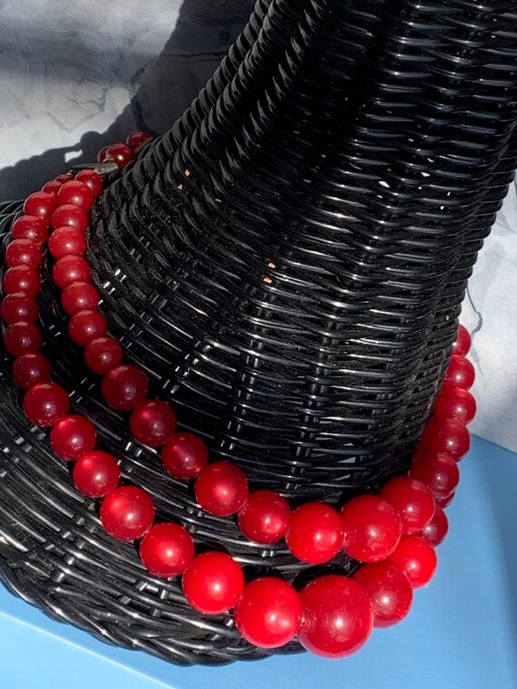 Vintage Cranberry Moonglo Lucite Graduated Double… - image 6