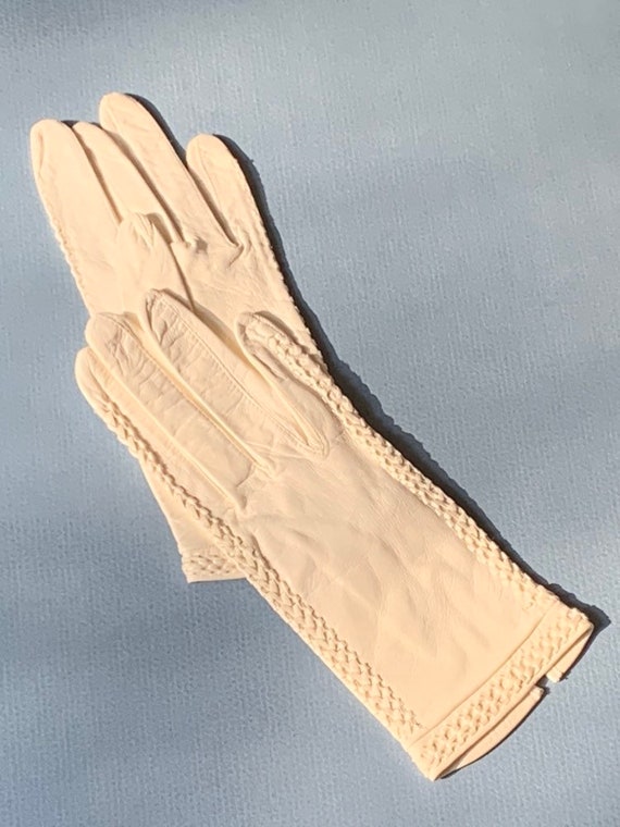 40's ITALY Stark White Kid Leather Gloves With Le… - image 4