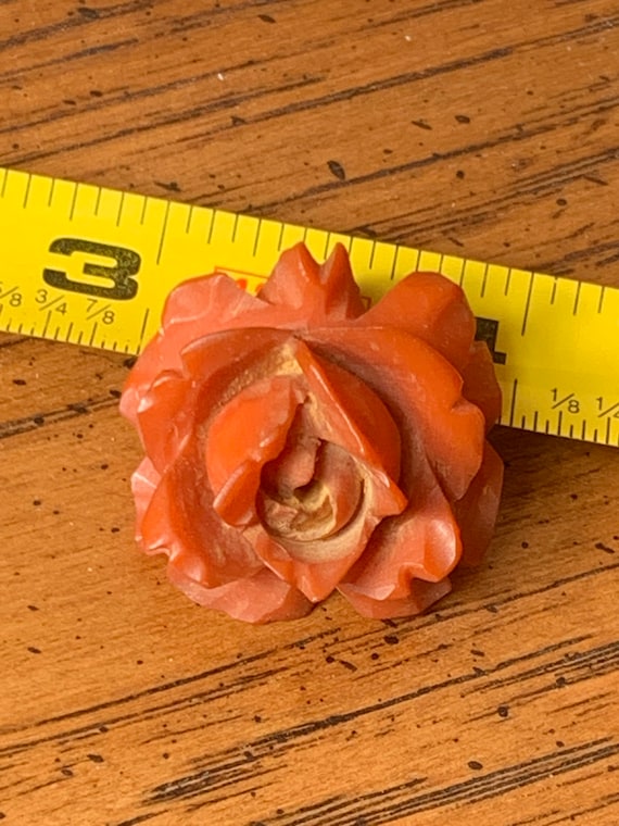 Yummy Bakelite Rose Butterscotch Hand Carved Penda