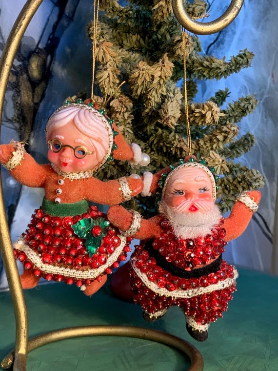 Supreme Supreme Santa Ornament 25th Anniversary, Volume 1: Xmas