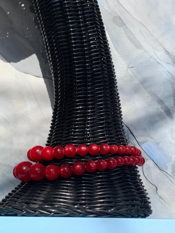 Vintage Cranberry Moonglo Lucite Graduated Double… - image 8