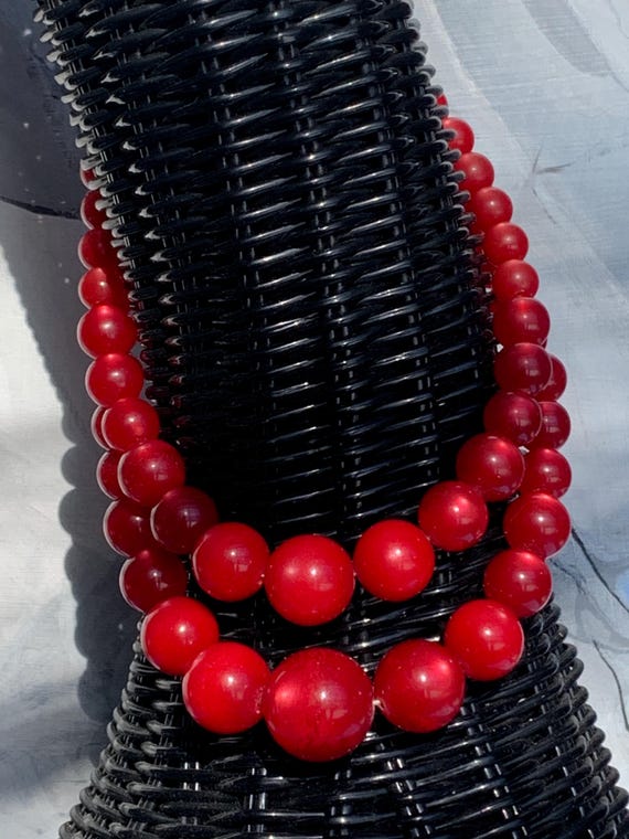 Vintage Cranberry Moonglo Lucite Graduated Double… - image 5