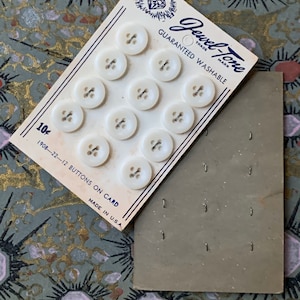 Jewel - Tone Carded 40’s 50’s Buttons Cream or White Early Plastic Dozen 1/2”    ~~~ PRICE 4 ONE CARD ~~~