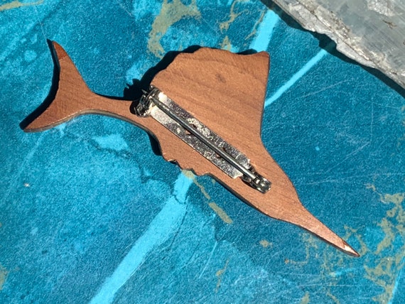Wooden Sailfish Brooch 50’s Hand Carved - image 6