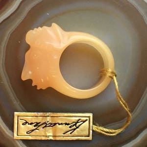 KJL Aztec Resin Profile Ring with Tag Kenneth Jay Lane HTF LEGE