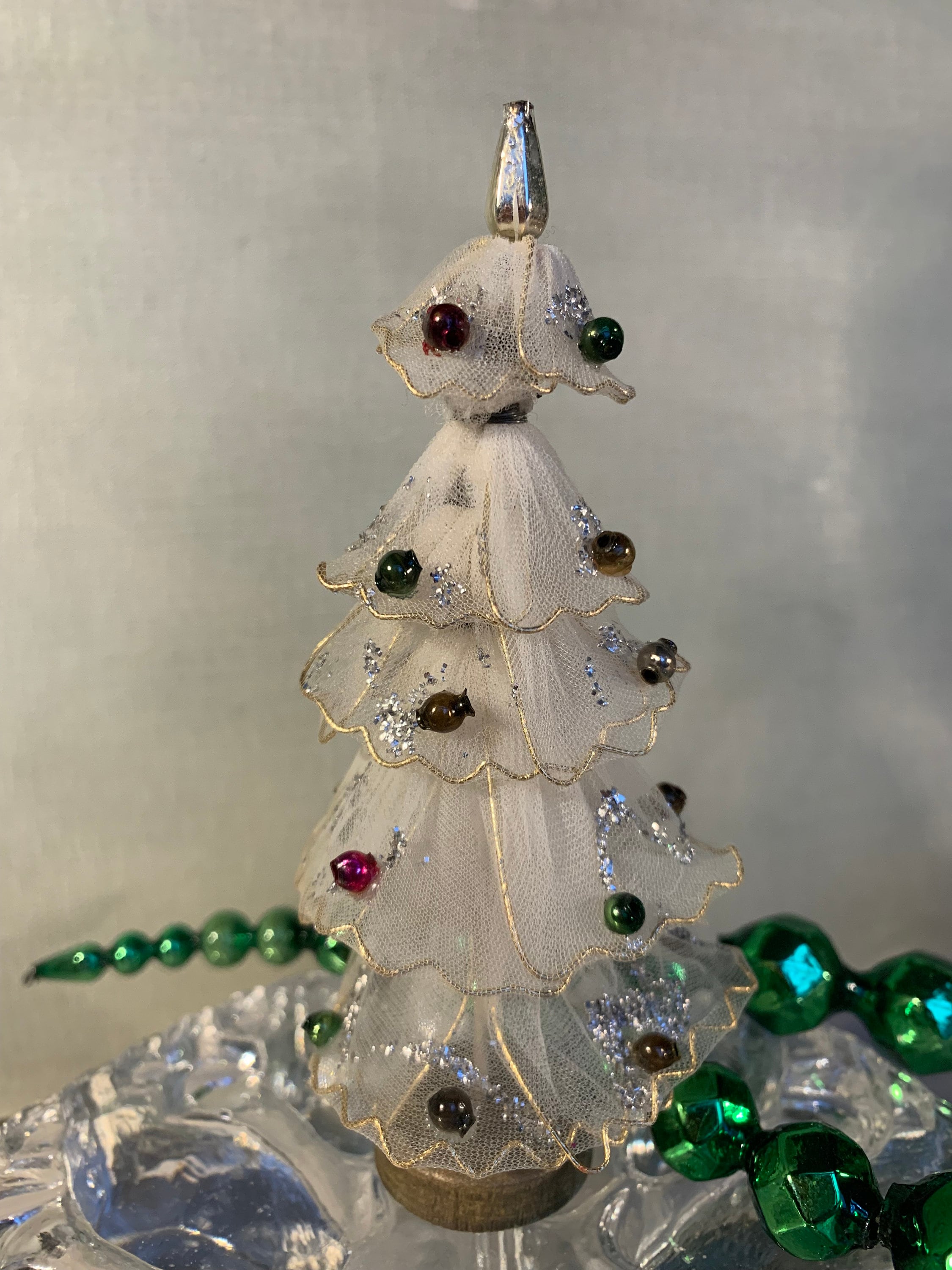 * vintage tree ❀ * ヴィンテージモール のクリスマスツリー Vintage Tulle Mesh White Christmas Tree 5 1/4” JAPAN - Etsy