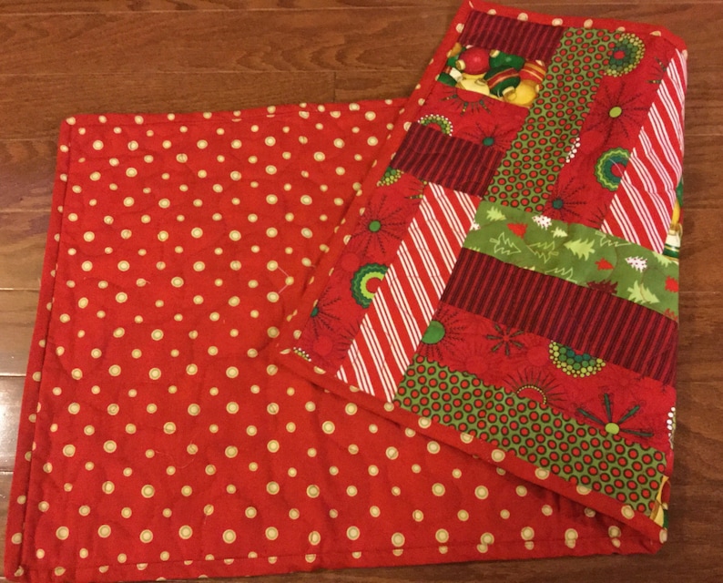 Christmas Table Runner Red White and Green Table Runner Etsy