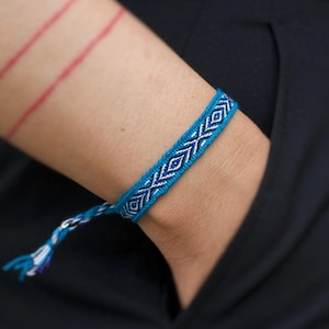 Woven Handmade Boho Slim Bracelet, Woven Textile, Friendship Bracelet, Stacking, Anklet, Boho Jewelry, Handwoven Textile Bracelet 画像 3