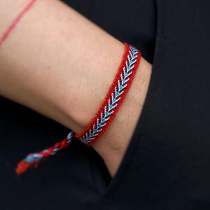 Woven Handmade Boho Slim Bracelet, Woven Textile, Friendship Bracelet, Stacking, Anklet, Boho Jewelry, Handwoven Textile Bracelet 画像 8