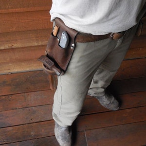 Long Leather Hammer Loop with pockets for box knife and pencil. The ideal accompaniment to the finish carpenter's tool belt. image 5