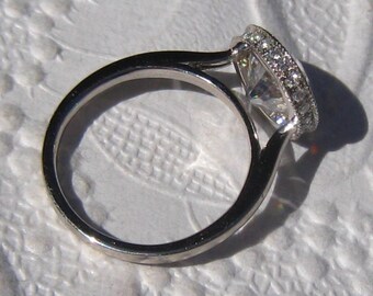 Diseño personalizado: montura de anillo de solitario de bisel con