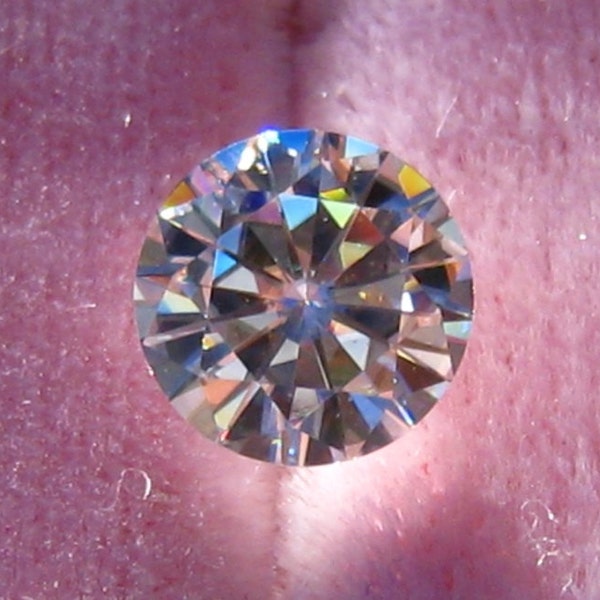 Per sempre una Moissanite brillante rotondo