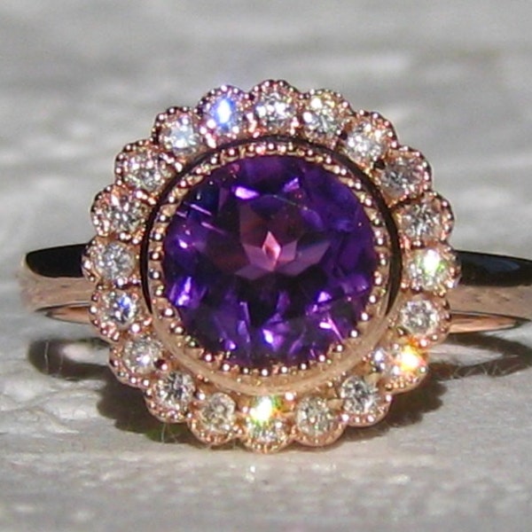 Floraler Verlobungsring mit Gold Milgrain Diamant Halo und Auswahl an Lab Rubin, Saphir, Smaragd, Moissanit, Aquamarin, Amethyst etc
