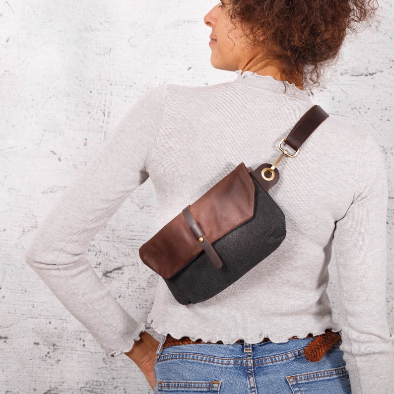 Leather Fanny Pack For Woman image 1