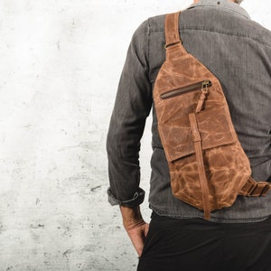 Toile cirée Vegan Crossbody Sling Bag